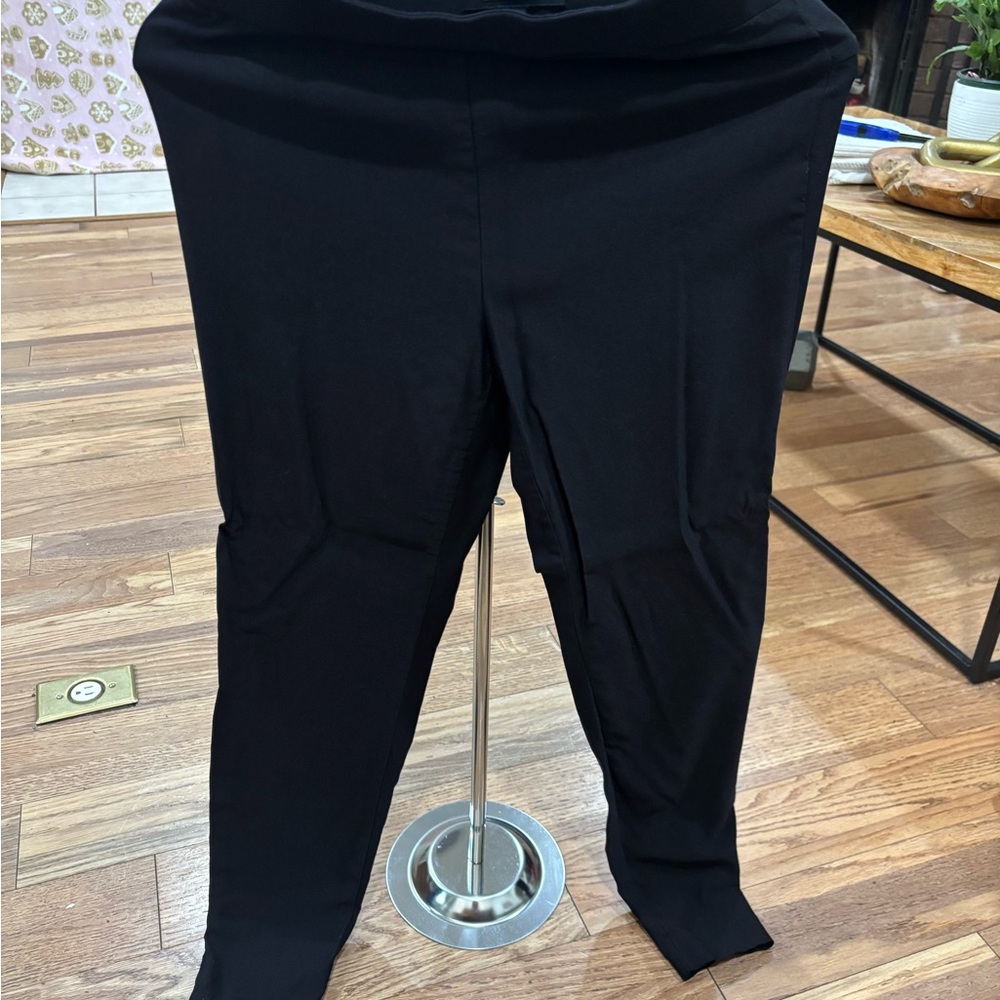 Ellen Tracy Classic Black Trousers